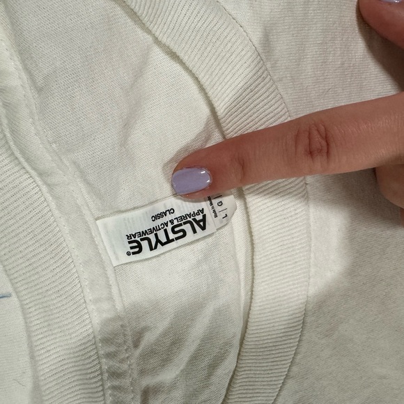 Cannabis is not a crime Tshirt - Picture 2 of 2